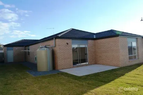 21 Victoria Cross Pde, Wodonga, VIC 3690