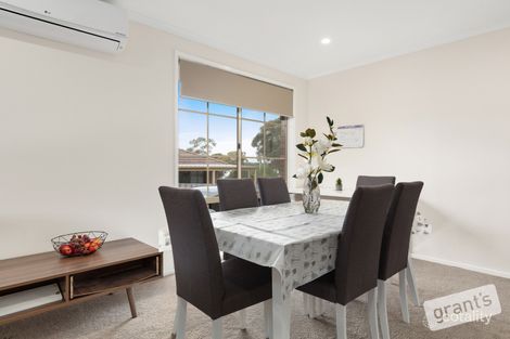 Property photo of 2/10 Azalea Court Narre Warren VIC 3805