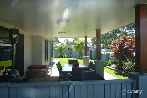 5a Eva Pde, Glenella, QLD 4740