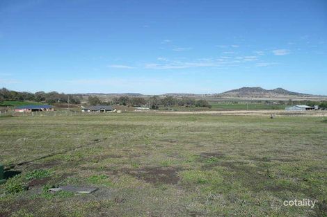 Property photo of 10 Commonwealth Crescent Gowrie Junction QLD 4352