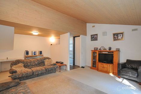 Property photo of 5 Leicester Court Wantirna South VIC 3152