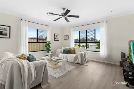 Property photo of 17 Highgreen Place Thornlands QLD 4164