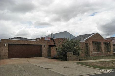 20 Solent Cres, Taylors Lakes, VIC 3038