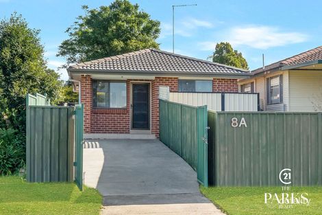 8 Macleay St, Bradbury, NSW 2560