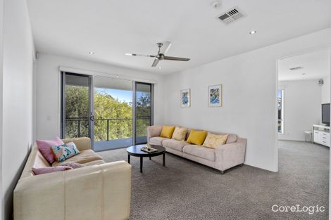 Property photo of 1055 Lakeview Terrace Benowa QLD 4217