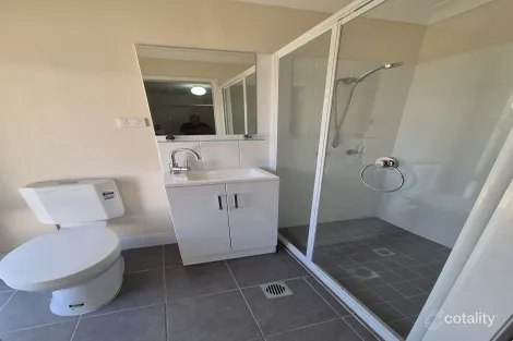 Property photo of 6 Spring Grove Emerald QLD 4720