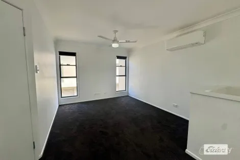 Property photo of 6/9 Cypress Drive Emerald QLD 4720