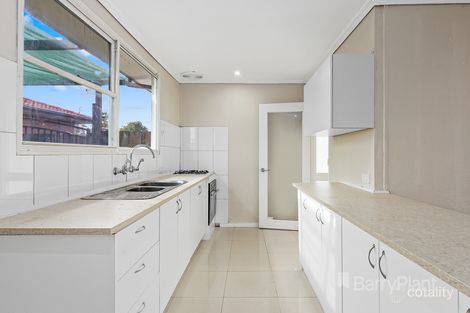 Property photo of 3 Oakwood Road Albanvale VIC 3021