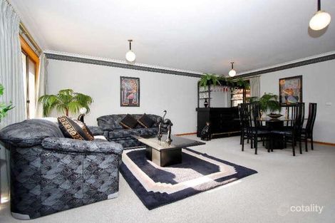 Property photo of 19 Telopea Crescent Mill Park VIC 3082