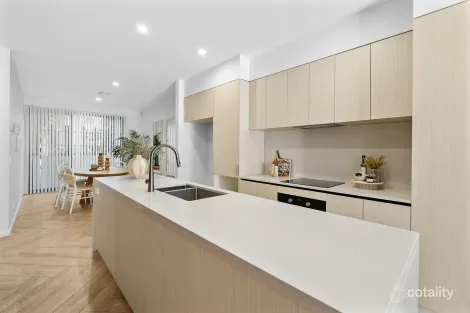 5614 Harbourview Dr, Hope Island, QLD 4212