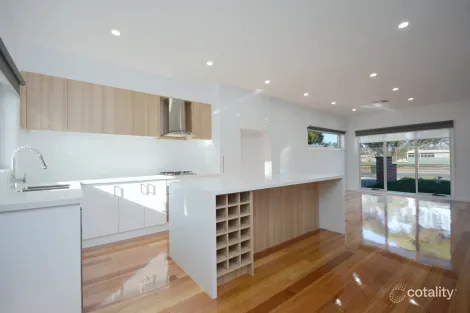 Property photo of 2/56 Broadmeadows Road Tullamarine VIC 3043