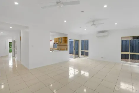 Property photo of 21 Chesterfield Close Brinsmead QLD 4870