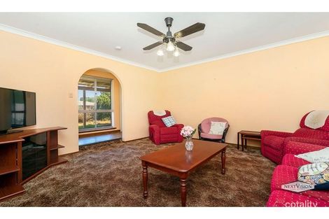 Property photo of 28 Fagence Way Thornlie WA 6108