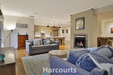 Property photo of 10 Reidel Avenue Pakenham VIC 3810