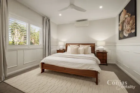 Property photo of 18 Dovedale Crescent Ashgrove QLD 4060