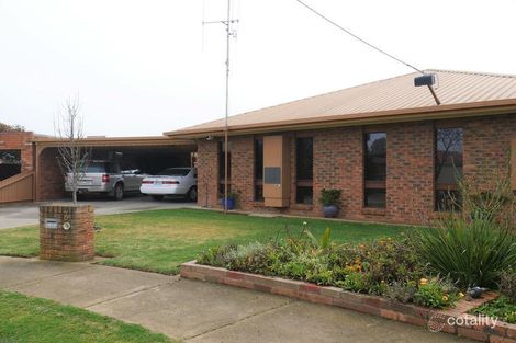 Property photo of 3 Day Court Shepparton VIC 3630