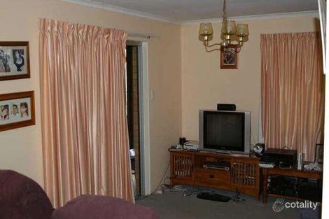 Property photo of 27 Skinner Crescent Silkstone QLD 4304