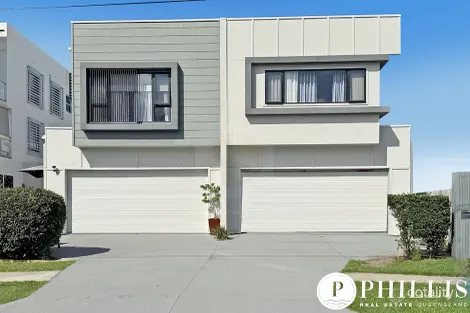 Property photo of 2/12 Victor Avenue Paradise Point QLD 4216