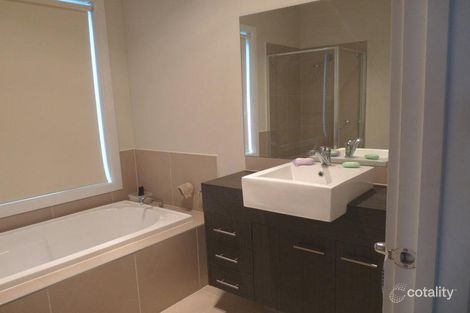 Property photo of 13 Midland Way Craigieburn VIC 3064