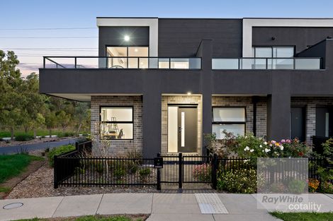 Property photo of 37 Pullyblank Parade Bundoora VIC 3083