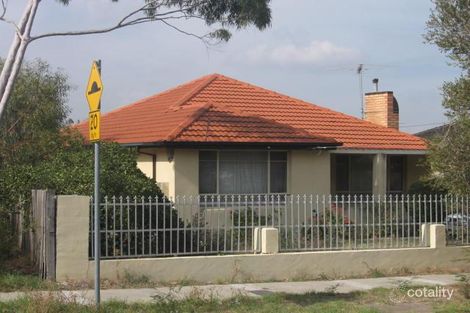 24 Douglas Ave, St Albans, VIC 3021