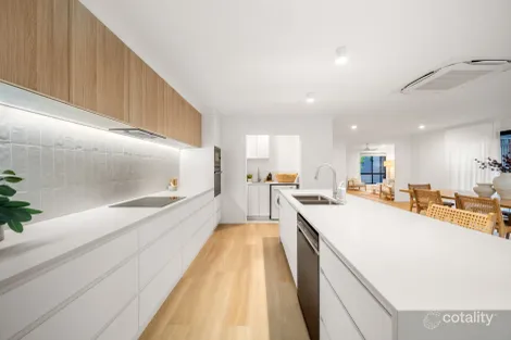 25 Lurnea Cres, Mountain Creek, QLD 4557