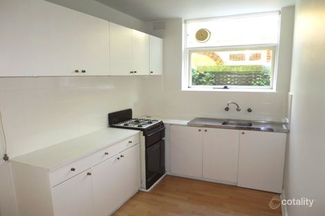 Property photo of 2/8 Pine Avenue Elwood VIC 3184