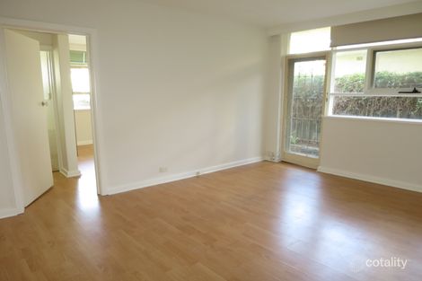 Property photo of 2/8 Pine Avenue Elwood VIC 3184