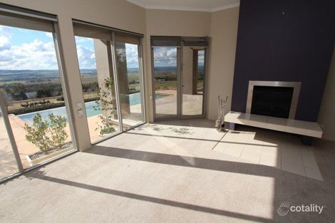 Property photo of 40 Arabella Place Robin Hill NSW 2795