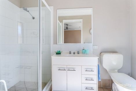 Property photo of 6 Louisa Court Deception Bay QLD 4508