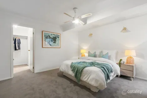 Property photo of 62 Howard Road Dingley Village VIC 3172