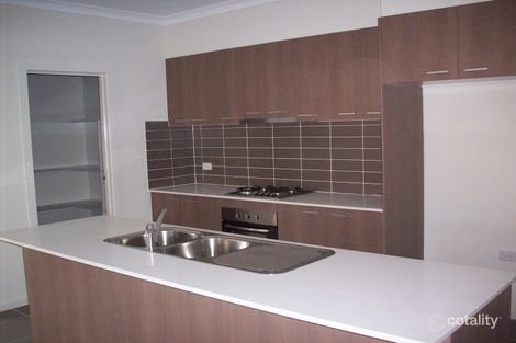 Property photo of 4 Aspen Crescent Point Cook VIC 3030
