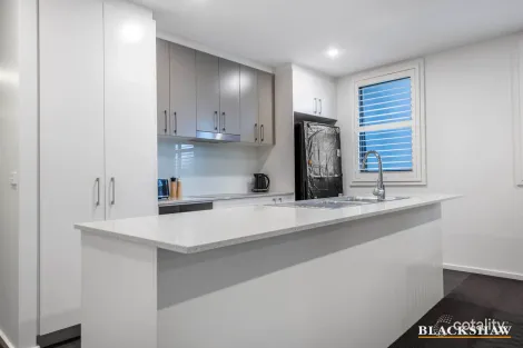 Property photo of 16/111 Canberra Avenue Griffith ACT 2603