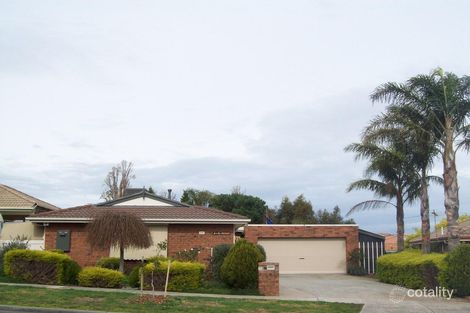 Property photo of 15 Amber Crescent Narre Warren VIC 3805