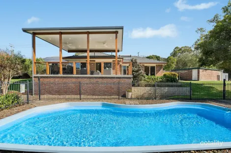 96 Camfin Rd, Clear Mountain, QLD 4500