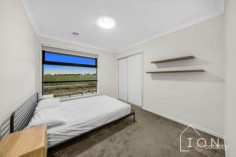 Property photo of 40 Treehouse Avenue Clyde VIC 3978