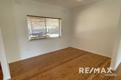 Property photo of 18 Plumpton Road Kooringal NSW 2650
