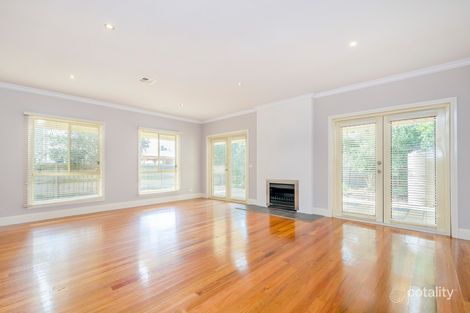 Property photo of 12 Breakwater Crescent Point Cook VIC 3030
