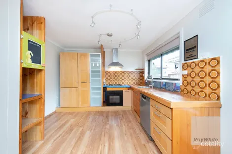 Property photo of 81 Dongola Road Keilor Downs VIC 3038