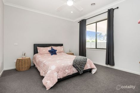 Property photo of 10 Galactic Avenue Strathfieldsaye VIC 3551