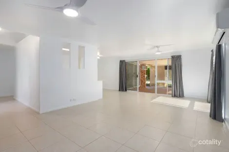 Property photo of 4 Kannella Grove Karana Downs QLD 4306