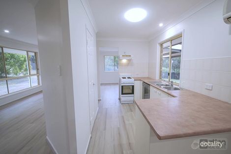 Property photo of 2 Eileen Court Kensington Grove QLD 4341