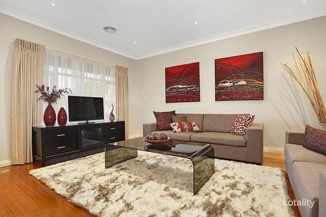 Property photo of 73 Thompson Street Avondale Heights VIC 3034