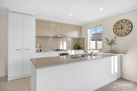 Property photo of 11 Pascolo Way Wyndham Vale VIC 3024
