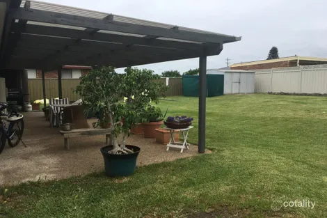 Property photo of 4 Thadalee Place Ulladulla NSW 2539