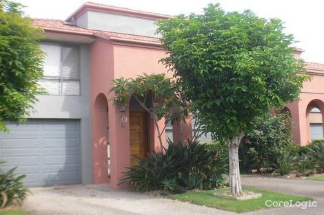 Property photo of 9/20 Fairway Drive Clear Island Waters QLD 4226