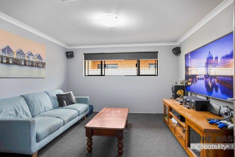 Property photo of 15 Redheart Way Seville Grove WA 6112