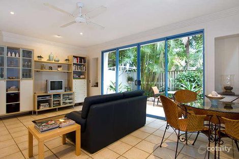 Property photo of 2/44 Cronin Avenue Main Beach QLD 4217
