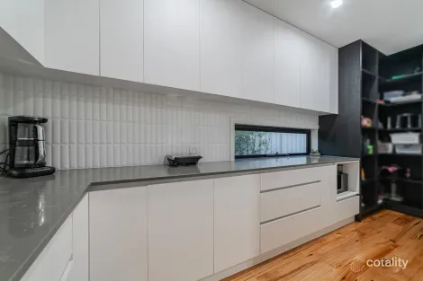 Property photo of 95 Carroll Lane Greenvale VIC 3059