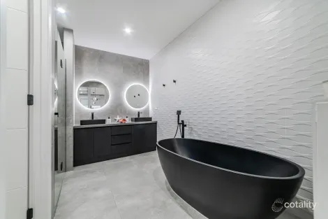 Property photo of 95 Carroll Lane Greenvale VIC 3059